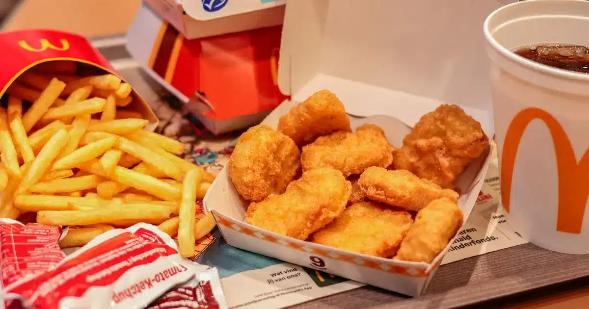 Comment savourer les Chicken McNuggets de McDonald's à la manière d'un employé