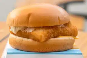 Le sandwich Filet-O-Fish de McDonald's avait autrefois sa propre mascotte — et elle était plutôt mignonne