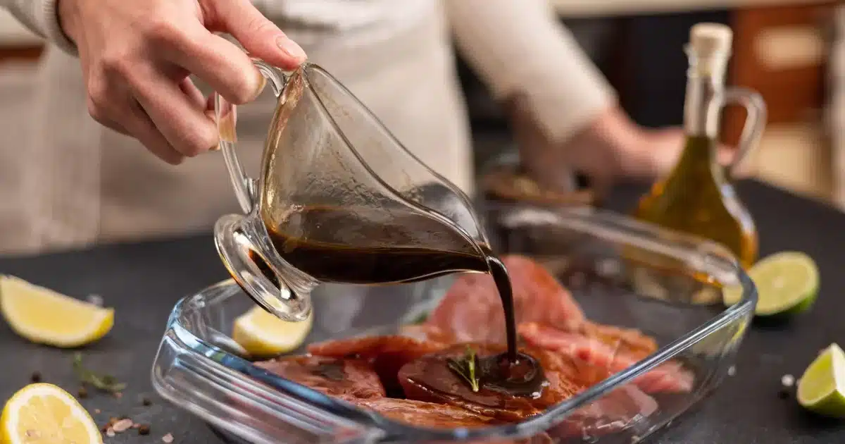 Pourquoi vous devriez éviter l'aluminium pour conserver la viande marinée